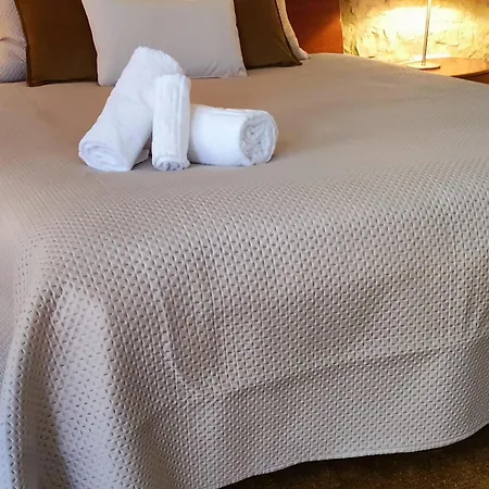 Bed & Breakfast Casa Da Pedra - Porto De Mos, Leiria